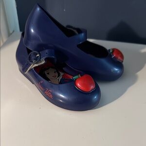 Blue Snow White Themed Shoes with Apple Detail